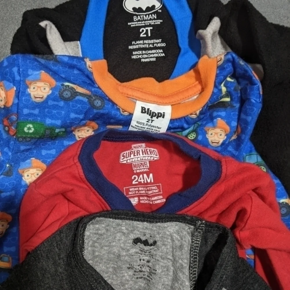 Boys pajama set and pajama sleep shirts spiderman batman‎ Blippi size 2t